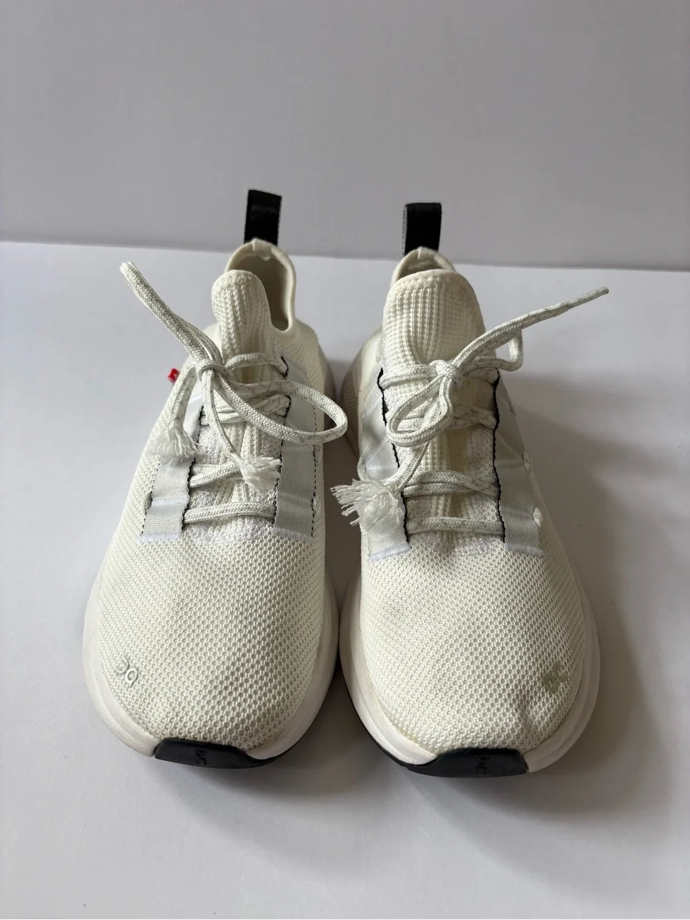 On Running Cloudeasy Shoes Women’s 9 White Black Mesh Lace up Running sneaker